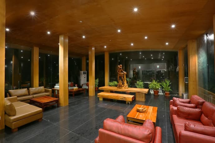 Gokulam Grand Turtle On The Beach, Reception