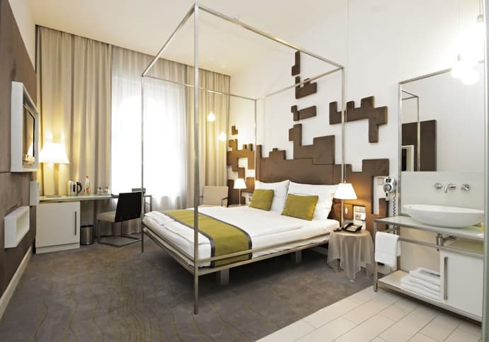 Pure White, Primary image