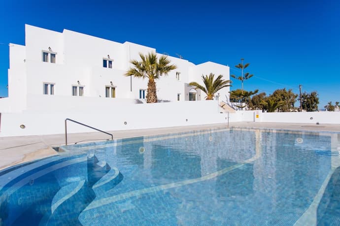 Nikos Hotel, Primary image