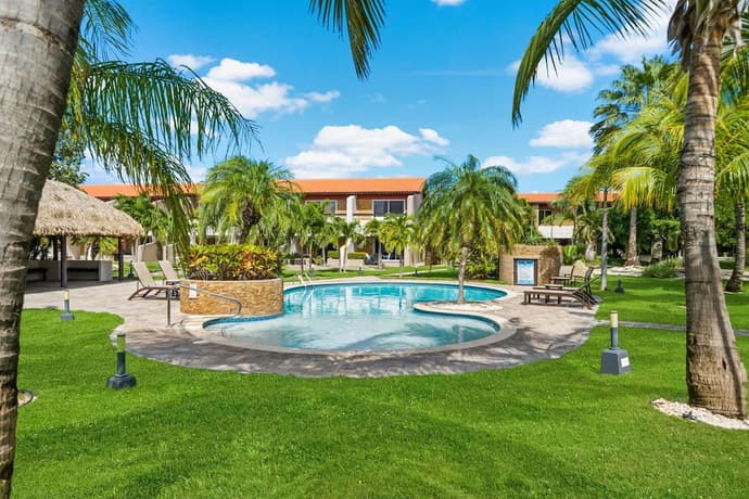 Jardines del Mar 3, Primary image