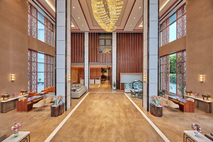 DoubleTree by Hilton Varanasi, Lobby