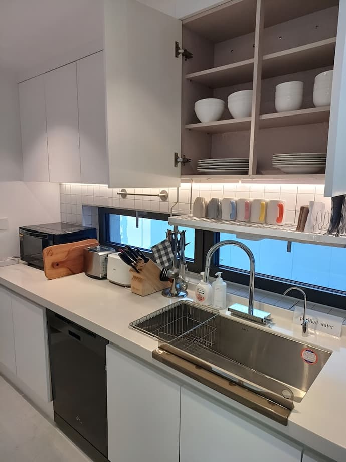 318 STAY, Primary image