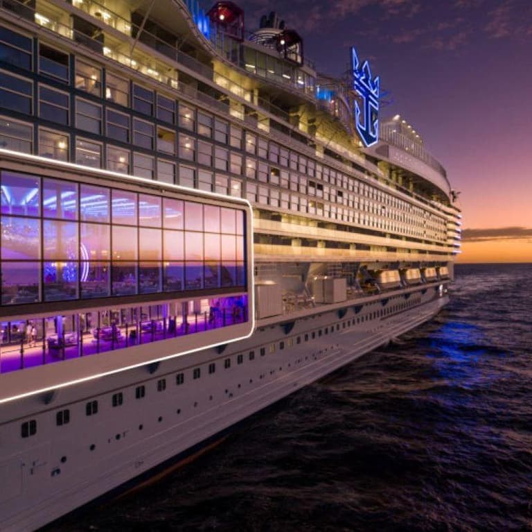 Imagem - "Viajar não é o destino, é a experiência — e com a Royal Caribbean, é inesquecível."